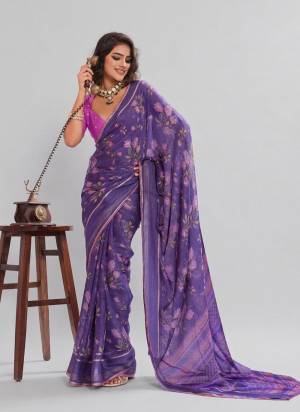 Garb These Party Wear Saree in Fine Colored.These Saree Are Georgette And Blouse is Georgette Fabricated.Its Beautified With Designer Printed.