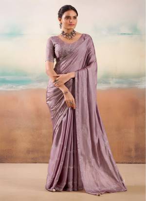 Looking These Party Wear Saree in Fine Colored.These Saree Are Chiffon And Blouse is Chiffon Fabricated.Its Beautified With Designer Embroidery Work.