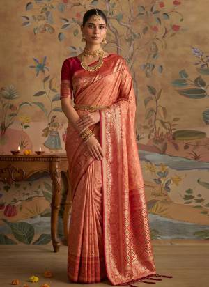 Garb These Fastive And Party Wear Saree in Fine Colored.These Saree And Blouse is Fabricated On Silk.Its Beautified With Weaving Jari Designer.