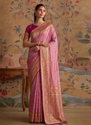 Garb These Fastive And Party Wear Saree in Fine Colored.These Saree And Blouse is Fabricated On Silk.Its Beautified With Weaving Jari Designer.
