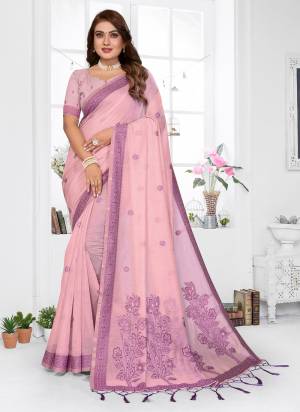 Garb These Festive Party Wear Saree in Fine Colored.These Saree And Blouse is Fabricated On Spun Cotton.Its Beautified With Weaving Jacquard Designer.