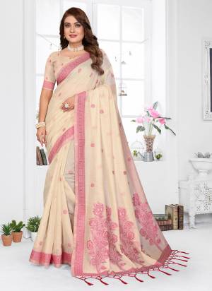 Garb These Festive Party Wear Saree in Fine Colored.These Saree And Blouse is Fabricated On Spun Cotton.Its Beautified With Weaving Jacquard Designer.