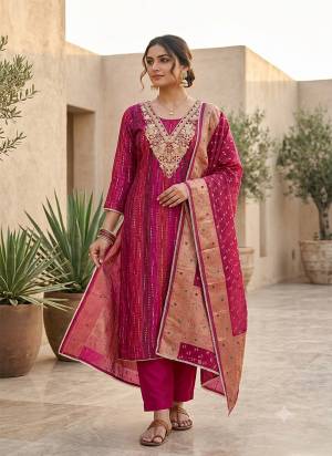 Looking These Suit in Fine Colored Pair With Bottom And Dupatta.These Top Are Modal Cotton And Dupatta Are Fabricated On Organza Jacquard Pair With Rayon Bottom.Its Beautified With Designer Printed, Hand Work.