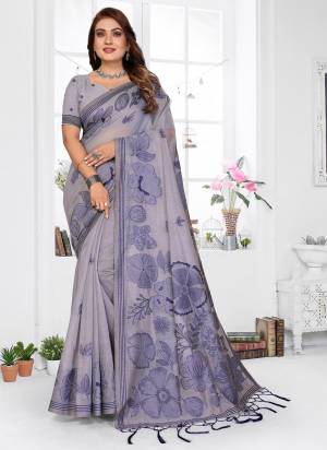 Attractive These Festive Party Wear Saree in Fine Colored.These Saree And Blouse is Fabricated On Spun Cotton.Its Beautified With Weaving Jacquard Designer.