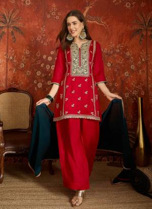 Looking These Suit in Fine Colored Pair With Bottom And Dupatta.These Top Are Vichitra Silk And Bottom Are Fabricated On Vichitra Silk Pair With Vichitra Silk Dupatta.Its Beautified With Heavy Designer Embroidery Work.