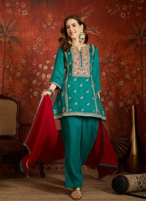 Looking These Suit in Fine Colored Pair With Bottom And Dupatta.These Top Are Vichitra Silk And Bottom Are Fabricated On Vichitra Silk Pair With Vichitra Silk Dupatta.Its Beautified With Heavy Designer Embroidery Work.