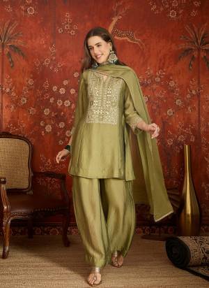 Garb These Prty Wear Plazzo Suit in Fine Colored Pair With Bottom And Dupatta.These Top Are Silk And Bottom Are Fabricated On Silk Pair With Silk Dupatta.Its Beautified With Designer Embroidery Work.