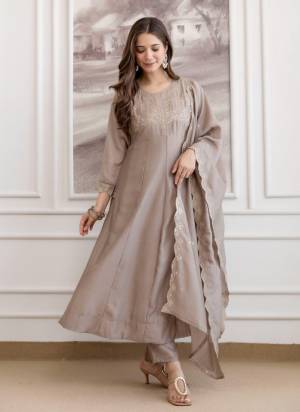Attrective These Beautiful Looking Readymade Top With Bottom And Dupatta.These Top And Bottom is Fabricated On Vichitra And Vichitra Dupatta.Its Beautified With Designer Embroidery Work.