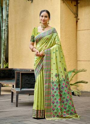 Looking These Fastive And Party Wear Saree in Fine Colored.These Saree And Blouse is Fabricated On Assam Silk.Its Beautified With Woven Multy Thread Designer.