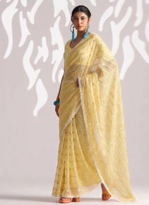 Looking These Party Wear Ready To Wear Saree in Fine Colored.These Saree Are Chiffon And Blouse is Art Silk Fabricated.Its Beautified With Woven Lining Designer With Lace Border.