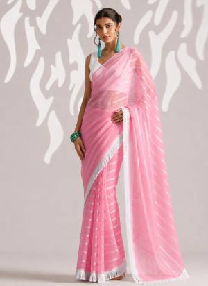 Looking These Party Wear Ready To Wear Saree in Fine Colored.These Saree Are Chiffon And Blouse is Art Silk Fabricated.Its Beautified With Woven Lining Designer With Lace Border.