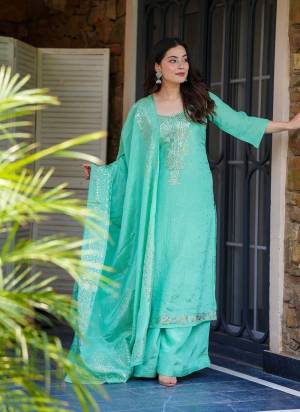 Garb These Suit in Fine Colored Pair With Bottom And Dupatta.These Top Are Chinon And Bottom Are Fabricated On Chinon Pair With Chinon Dupatta.Its Beautified With Designer Foil Work.