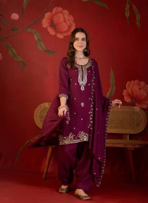 Garb These Suit in Fine Colored Pair With Bottom And Dupatta.These Top Are Vichitra And Bottom Are Fabricated On Vichitra Pair With Vichitra Dupatta.Its Beautified With Designer Embroidery Work.