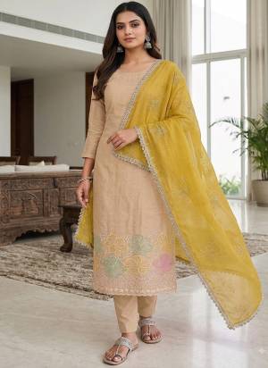 Looking These Suit in Fine Colored Pair With Bottom And Dupatta.These Top Are Salsa And Dupatta Are Fabricated On Nazmin Pair With Dul Santoon Bottom.Its Beautified With Designer Bits Embroidery Work.