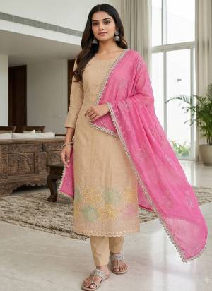 Looking These Suit in Fine Colored Pair With Bottom And Dupatta.These Top Are Salsa And Dupatta Are Fabricated On Nazmin Pair With Dul Santoon Bottom.Its Beautified With Designer Bits Embroidery Work.
