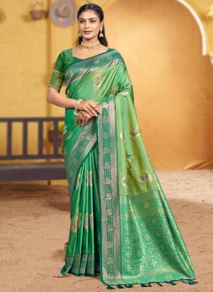 Looking These Fastive And Party Wear Saree in Fine Colored.These Saree And Blouse is Fabricated On Soft Silk.Its Beautified With Woven Jacquard Designer.