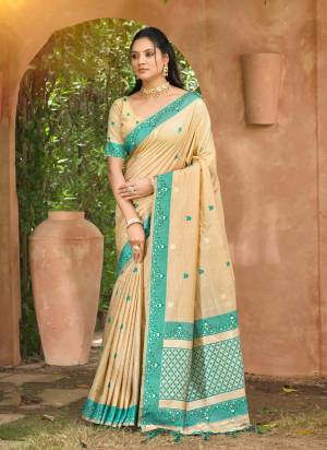 Garb These Fastive And Party Wear Saree in Fine Colored.These Saree And Blouse is Fabricated On Assam Silk.Its Beautified With Woven Jacquard Thread Designer.