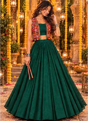 Looking These Navratri Wear Lehenga Choli in Fine Colored.These Lehenga Are Georgette Choli Are Cotton Fabricated On Crepe Inner Pair.Its Beautified With Designer Kutchi Mirror Embroidery Work.