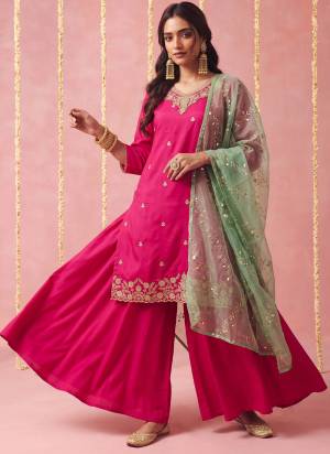 Looking These Suit in Fine Colored Pair With Bottom And Dupatta.These Top Are Viscose And Bottom Are Fabricated On Viscose Pair With Organza Dupatta.Its Beautified With Designer Embroidery Work.