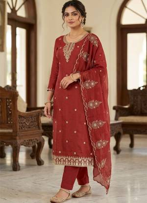 Looking These Suit in Fine Colored Pair With Bottom And Dupatta.These Top Are PV Cotton And Dupatta Are Fabricated On Nazmin Pair With Rayon Bottom.Its Beautified With Designer Embroidery Work.