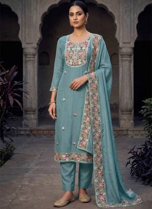 Looking These Suit in Fine Colored Pair With Bottom And Dupatta.These Top Are PV Cotton And Dupatta Are Fabricated On Nazmin Pair With Dul Santoon Bottom.Its Beautified With Designer Embroidery Work.
