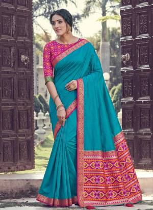 Garb These Fastive And Party Wear Saree in Fine Colored.These Saree And Blouse is Fabricated On Silk.Its Beautified With Weaving Multy Thread Designer.