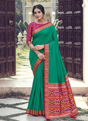 Garb These Fastive And Party Wear Saree in Fine Colored.These Saree And Blouse is Fabricated On Silk.Its Beautified With Weaving Multy Thread Designer.