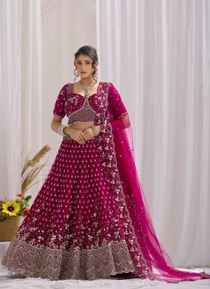 For A Designer Look,Grab These Lehenga Choli in Fine Colored.These Lehenga And Blouse Are Fabricated On Net Pair With Dupatta Are Net.Its Beautified With Heavy Designer Embroidery Work.