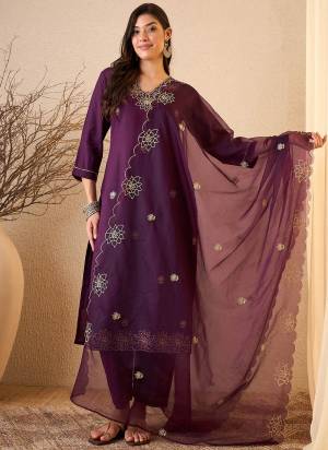 Looking These Beautiful Party Wear Designer Readymade Suits.These Top And Bottom Are Silk Blend And Dupatta is Fabricated On Organza.Its Beautified With Designer Embroidery Work.