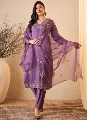 Looking These Beautiful Party Wear Designer Readymade Suits.These Top And Bottom Are Silk Blend And Dupatta is Fabricated On Organza.Its Beautified With Designer Embroidery Work.