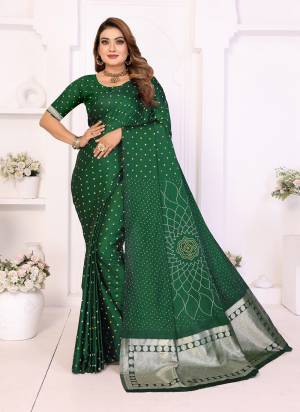 Attractive These Festive And Party Wear Saree in Fine Colored.These Saree And Blouse is Fabricated On Satin Silk.Its Beautified With Weaving Jari Pallu Designer With Dabby Bandhej Saree.