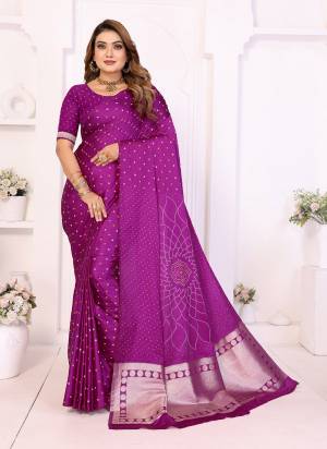 Attractive These Festive And Party Wear Saree in Fine Colored.These Saree And Blouse is Fabricated On Satin Silk.Its Beautified With Weaving Jari Pallu Designer With Dabby Bandhej Saree.