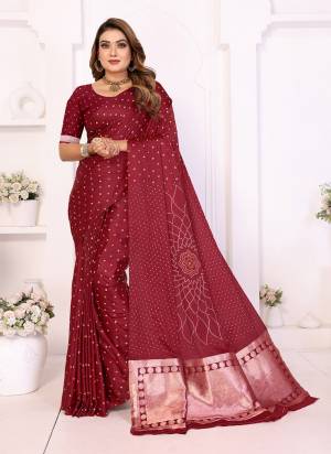 Attractive These Festive And Party Wear Saree in Fine Colored.These Saree And Blouse is Fabricated On Satin Silk.Its Beautified With Weaving Jari Pallu Designer With Dabby Bandhej Saree.