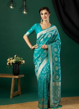 Attractive These Party Wear Saree in Fine Colored Pair With Blouse.These Saree and Blouse Are Fabricated On Crepe Silk.Its Beautified With Woven Jari Designer.