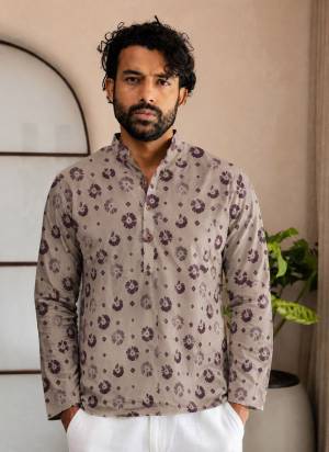 For A festive Wear,Grab These Readymade Short Kurta in Fine Colored.These Kurta is Fabricated On Linen With Designer Printed.Buy Now.