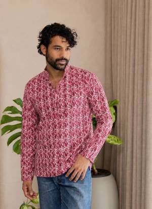 For A festive Wear,Grab These Readymade Short Kurta in Fine Colored.These Kurta is Fabricated On Swiss Linen With Designer Printed.Buy Now.
