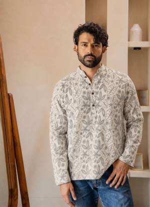 For A festive Wear,Grab These Readymade Short Kurta in Fine Colored.These Kurta is Fabricated On Swiss Linen With Designer Printed.Buy Now.