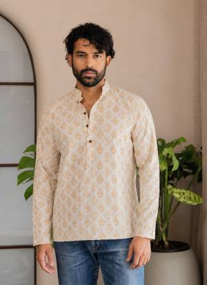 For A festive Wear,Grab These Readymade Short Kurta in Fine Colored.These Kurta is Fabricated On Swiss Linen With Designer Printed.Buy Now.