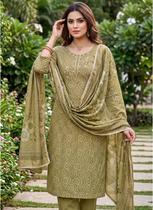Looking These Suit in Fine Colored Pair With Bottom And Dupatta.These Top Are Simmer Cotton Linen And Dupatta Are Fabricated On Simmer Cotton Linen Pair With Rayon Bottom.Its Beautified With Designer Printed, Hand Work.