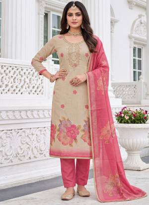 Looking These Suit in Fine Colored Pair With Bottom And Dupatta.These Top Are Simmer Cotton Linen And Dupatta Are Fabricated On Simmer Cotton Linen Pair With Rayon Bottom.Its Beautified With Designer Printed, Hand Work.