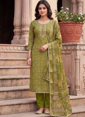 Looking These Suit in Fine Colored Pair With Bottom And Dupatta.These Top Are Simmer Cotton Linen And Dupatta Are Fabricated On Simmer Cotton Linen Pair With Rayon Bottom.Its Beautified With Designer Printed, Hand Work.