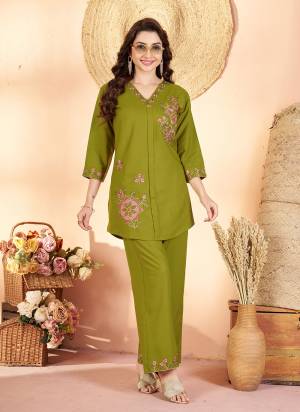 Garb These Beautiful Party Wear Designer Readymade Co Ord Dress.These Top And Bottom Are Rayon Fabricated.Its Beautified With Designer Multy Thread Embroidery Work.