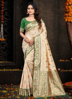 Looking These Fastive And Party Wear Saree in Fine Colored.These Saree And Blouse is Fabricated On Silk.Its Beautified With Woven Jacquard Designer.