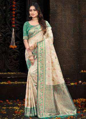 Looking These Fastive And Party Wear Saree in Fine Colored.These Saree And Blouse is Fabricated On Silk.Its Beautified With Woven Jacquard Designer.
