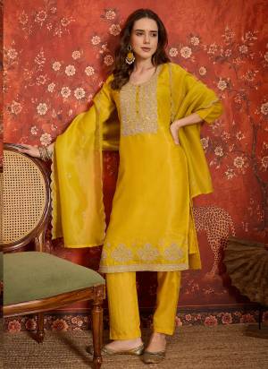 Looking These Prty Wear Salwar Suit in Fine Colored Pair With Bottom And Dupatta.These Top Are Silk And Bottom Are Fabricated On Santoon Pair With Silk Dupatta.Its Beautified With Designer Embroidery Work.