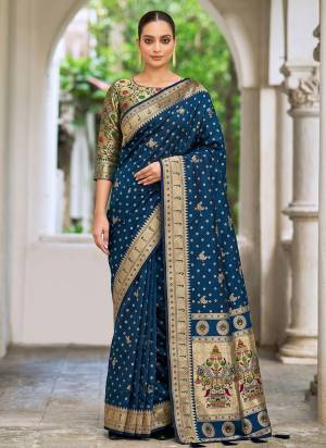 Garb These Fastive And Party Wear Saree in Fine Colored.These Saree And Blouse is Fabricated On Silk.Its Beautified With Weaving Jari Designer.