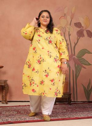 Garb These Beautiful Looking Readymade Plus Size Kurti.These Kurti is Fabricated On Cambric Cotton.Its Beautified With Designer Printed.