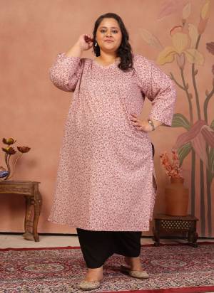 Garb These Beautiful Looking Readymade Plus Size Kurti.These Kurti is Fabricated On Cambric Cotton.Its Beautified With Designer Printed.