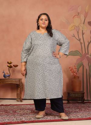 Garb These Beautiful Looking Readymade Plus Size Kurti.These Kurti is Fabricated On Cambric Cotton.Its Beautified With Designer Printed.