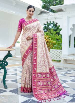 Garb These Fastive And Party Wear Saree in Fine Colored.These Saree And Blouse is Fabricated On Silk.Its Beautified With Weaving Jacquard Designer.